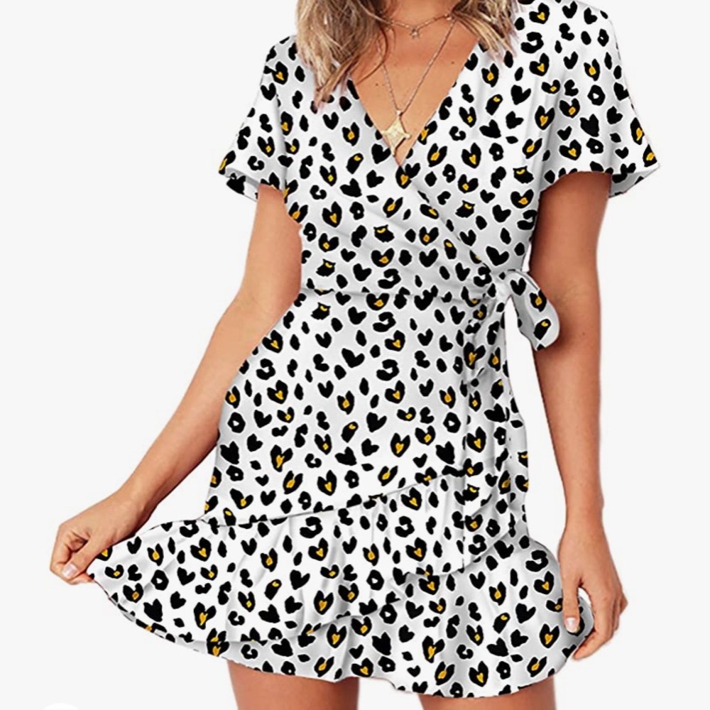 NWOT: Wrap Dress w/ Heart Leopard Print